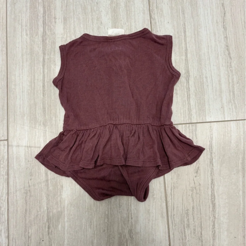 The Woods Kate Quinn Baby Girl Purple Romper Dress One Piece Size 3-6 Months Rib